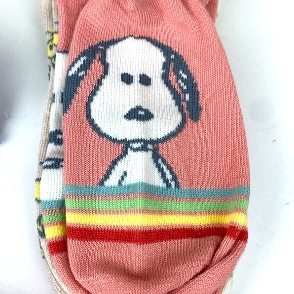 Snoopy Peanuts no show socks set of 3 Snoopy and Woodstock designs NEW - Picture 2 of 12